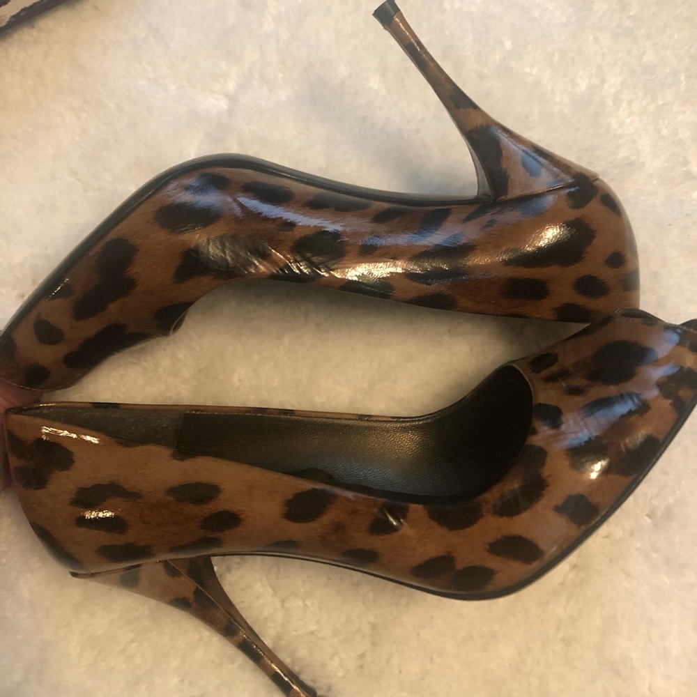 Stuart Weizmann Rolling Jaguar Pump - image 3